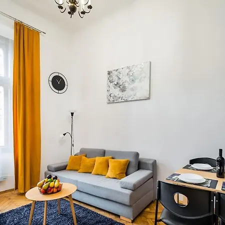 Apartment Royal City 40 M2 Krakau